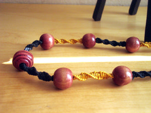 Macramè Retro Necklace with Red Wooden Beads