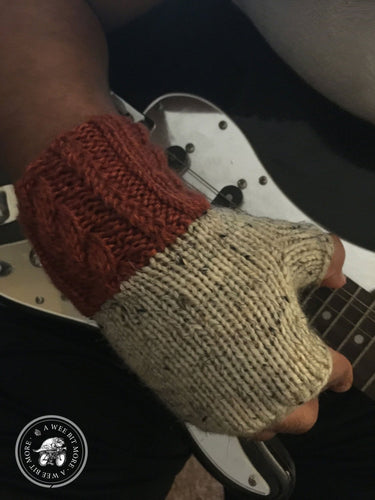 PATTERN Rusty Wheat Fingerless Mitts, Vegan